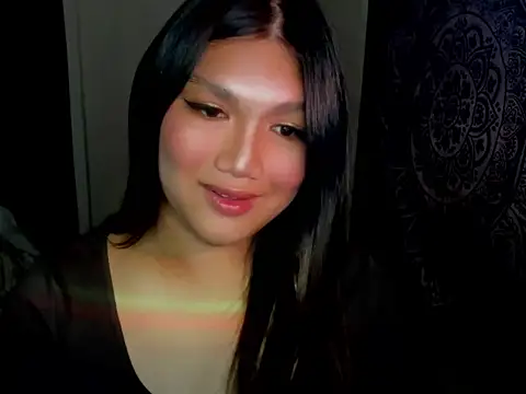 Lou heart online show from 5, 12, 2025