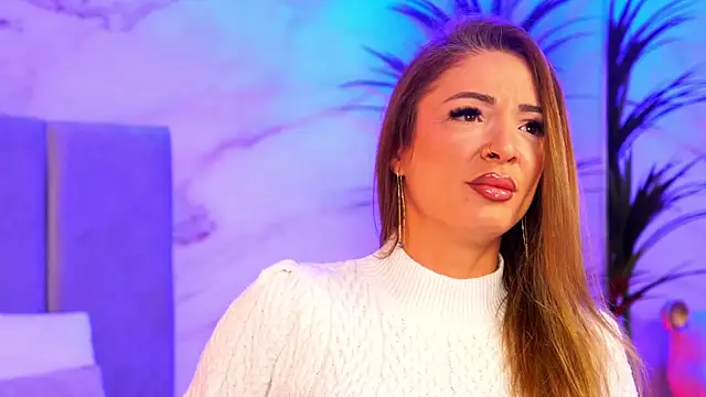 Izabellle02 online show from 22, 12, 2025