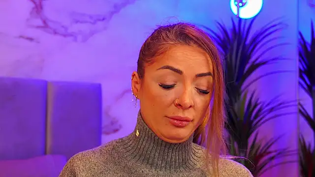 Izabellle02 online show from 13, 1, 2026