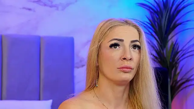 Izabellle02 online show from 13, 3, 2026