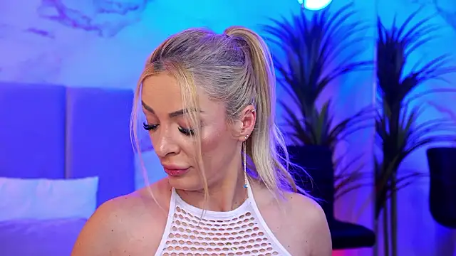 Izabellle02 online show from 27, 3, 2026