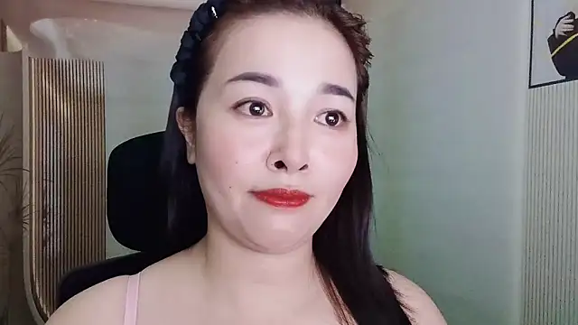 Snapshot of benahotsex69 chatting on 9, 10, 2025 benahotsex69 online show from 9, 10, 2025