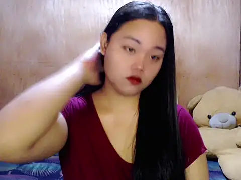  Lylia online show from 13, 5, 2026