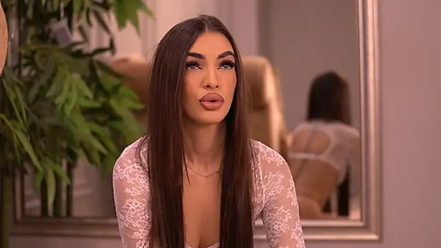 KendalJolly online show from 28, 10, 2025