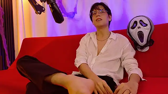 luixdust  online show from 24, 10, 2025