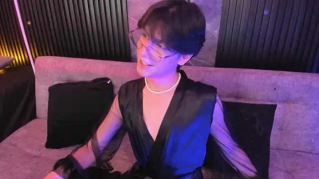 luixdust  online show from 7, 11, 2025