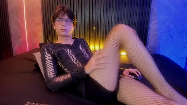 luixdust  online show from 9, 11, 2025