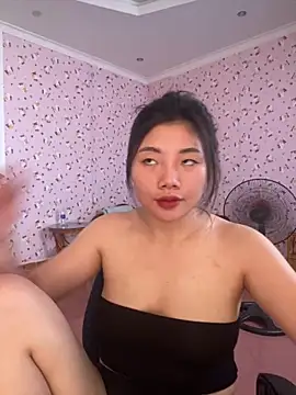 Snapshot of D2sweet chatting on 5, 10, 2025 D2sweet online show from 5, 10, 2025