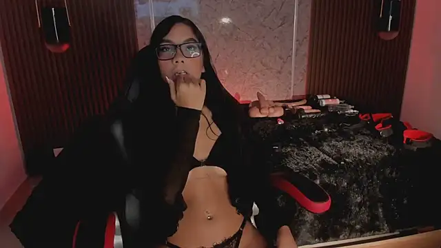 liah cleir online show from 8, 10, 2025