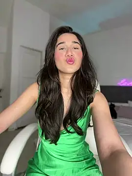 julieta jhonss online show from 3, 7, 2026