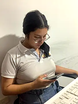 Velma star online show from 18, 9, 2025