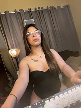 Nyxie luxx online show from 6, 4, 2026