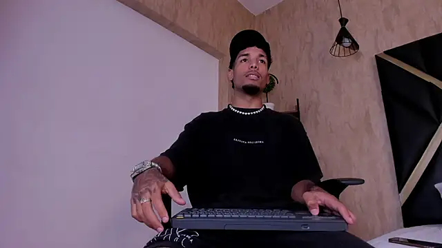 Thiagoferreti online show from 21, 10, 2025