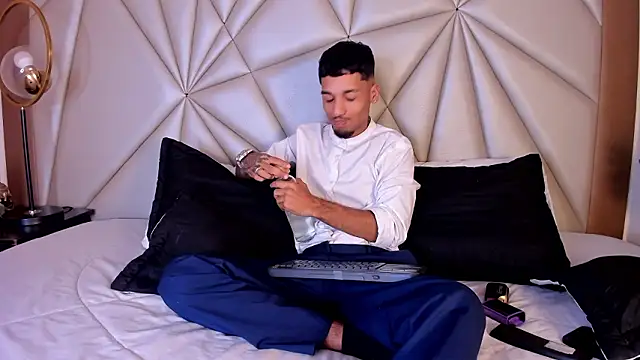 Thiagoferreti online show from 19, 2, 2026