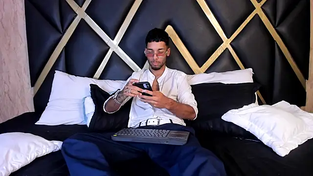 Thiagoferreti online show from 26, 2, 2026