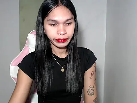 sexloverxxz online show from 17, 11, 2025