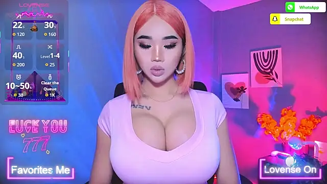 TriciaCumLoader online show from 11, 3, 2026