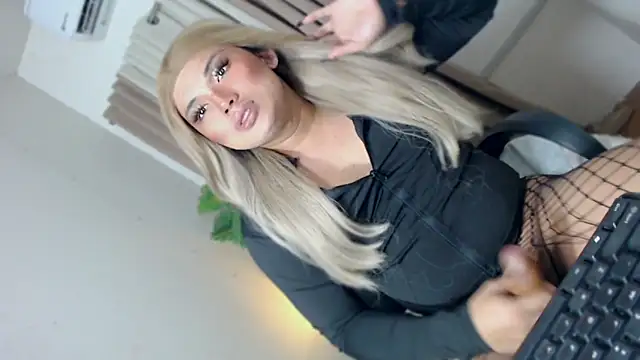 Samantha Millerxxx online show from 12, 3, 2026