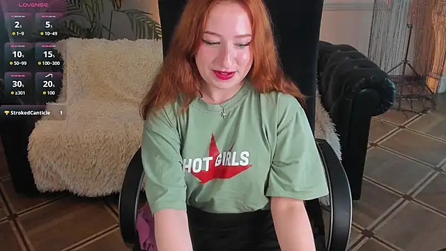 Snapshot of Violet_Griffen chatting on 25, 7, 2026 Violet Griffen online show from 25, 7, 2026