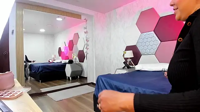 Snapshot of ArielleWilde chatting on 23, 6, 2026 ArielleWilde online show from 23, 6, 2026