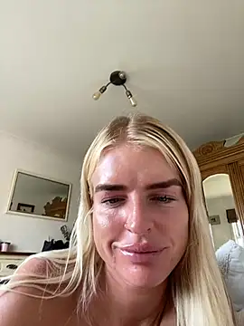 Snapshot of JessieMaeBabe chatting on 10, 9, 2025 JessieMaeBabe online show from 10, 9, 2025