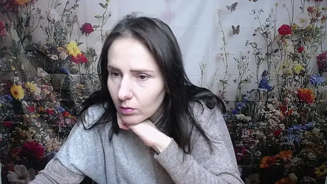 KarinaSwann online show from 7, 10, 2025