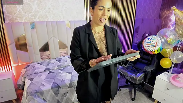 Rosalind tay online show from 15, 10, 2025