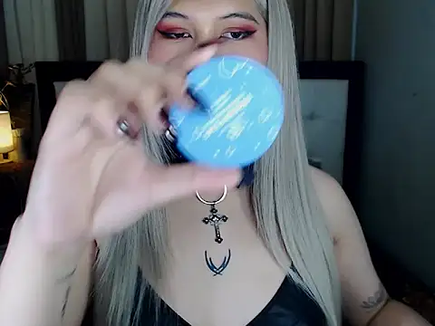 Snapshot of NaomiSmall chatting on 11, 9, 2025 NaomiSmall online show from 11, 9, 2025