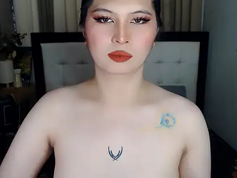 Snapshot of NaomiSmall chatting on 2, 10, 2025 NaomiSmall online show from 2, 10, 2025