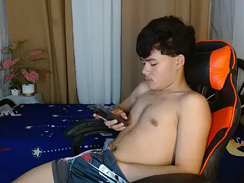 YourNaughtyTwink 69 online show from 30, 4, 2026