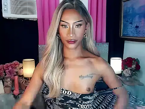 sassylatina online show from 4, 4, 2026