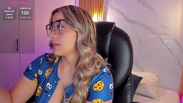 KYLIE JONES6 online show from 16, 12, 2025