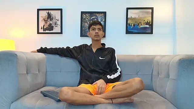 PRETTY SEX1 online show from 7, 1, 2026