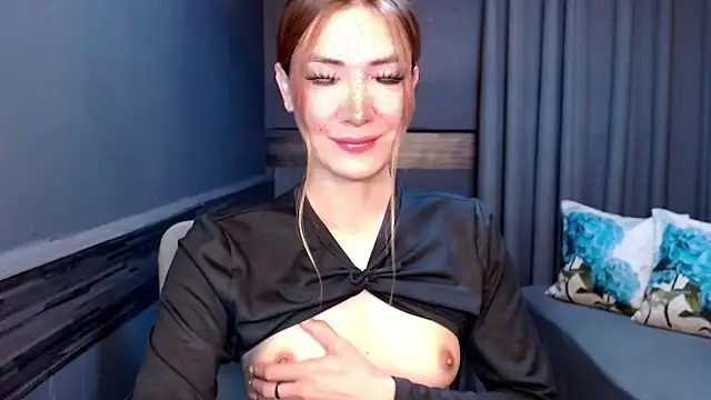 Snapshot of xFuckingMarga chatting on 1, 10, 2025 xFuckingMarga online show from 1, 10, 2025