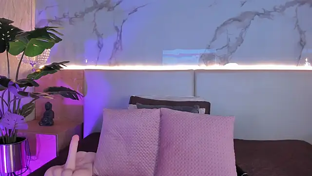 ValSmith  online show from 31, 10, 2025