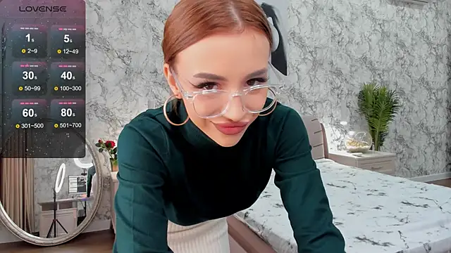 Snapshot of KatieBrown1 chatting on 10, 9, 2025 KatieBrown1 online show from 10, 9, 2025