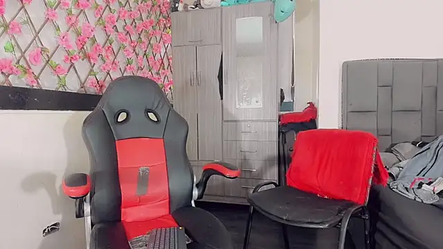 thiara veky online show from 14, 12, 2025