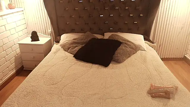 sidneylove  online show from 9, 9, 2025