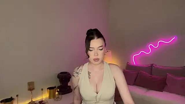 Snapshot of mistress_of_hearts chatting on 14, 6, 2026 mistress of hearts online show from 14, 6, 2026
