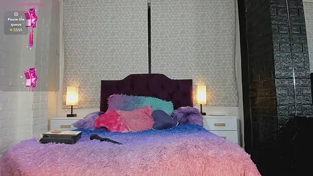 Zamara Kleii online show from 17, 9, 2025