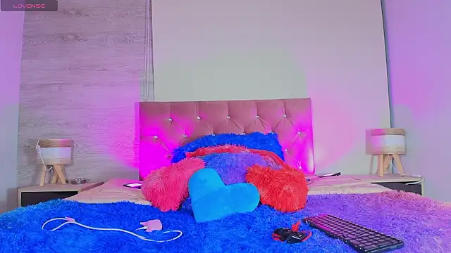 Zamara Kleii online show from 5, 3, 2026