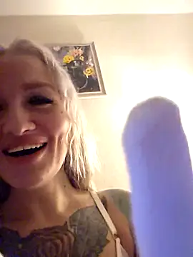 KateMonroe online show from 15, 12, 2025