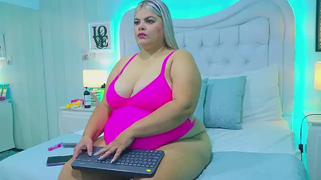 KiimBrooks online show from 11, 9, 2025