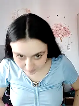 Snapshot of MillyDulce_ chatting on 26, 10, 2025 MillyDulce  online show from 26, 10, 2025