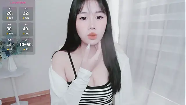 -Rose-Lucky- online show from 9, 10, 2025