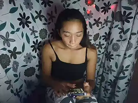 Virgen christine01 online show from 17, 11, 2025