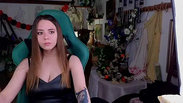 IvoryWood  online show from 28, 10, 2025