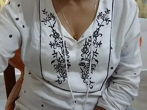 CHAMELI4747 online show from 28, 3, 2026