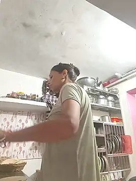 ISHANI-SINGH online show from 18, 11, 2025