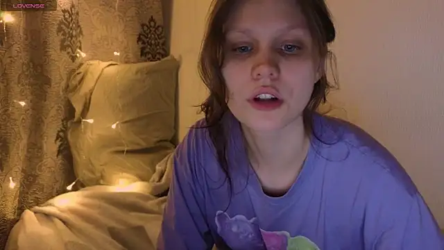 Snapshot of Lunliss chatting on 13, 2, 2026 Lunliss online show from 13, 2, 2026